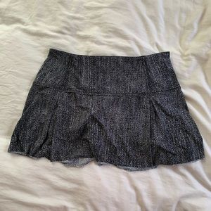 Lululemon tennis skirt 10